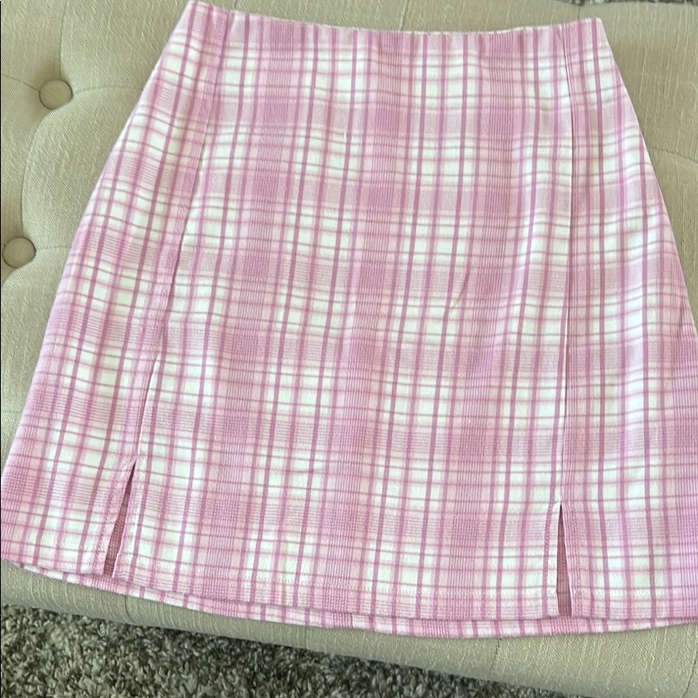 Brandy Melville Pink and White A-Line Mini Skirt. NEW. Never Worn